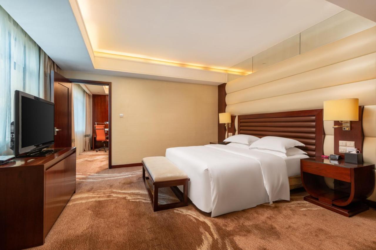 Crowne Plaza Foshan By Ihg - Canton Fair Free Shuttle Bus Extérieur photo