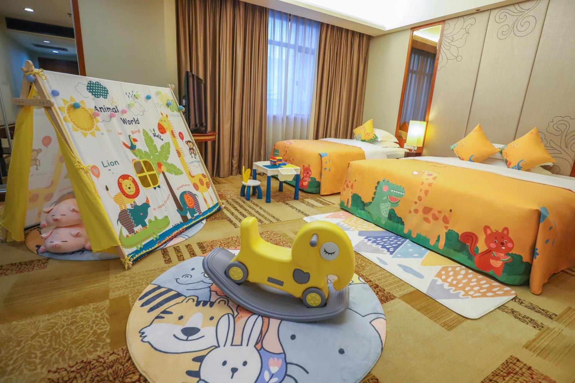 Crowne Plaza Foshan By Ihg - Canton Fair Free Shuttle Bus Extérieur photo