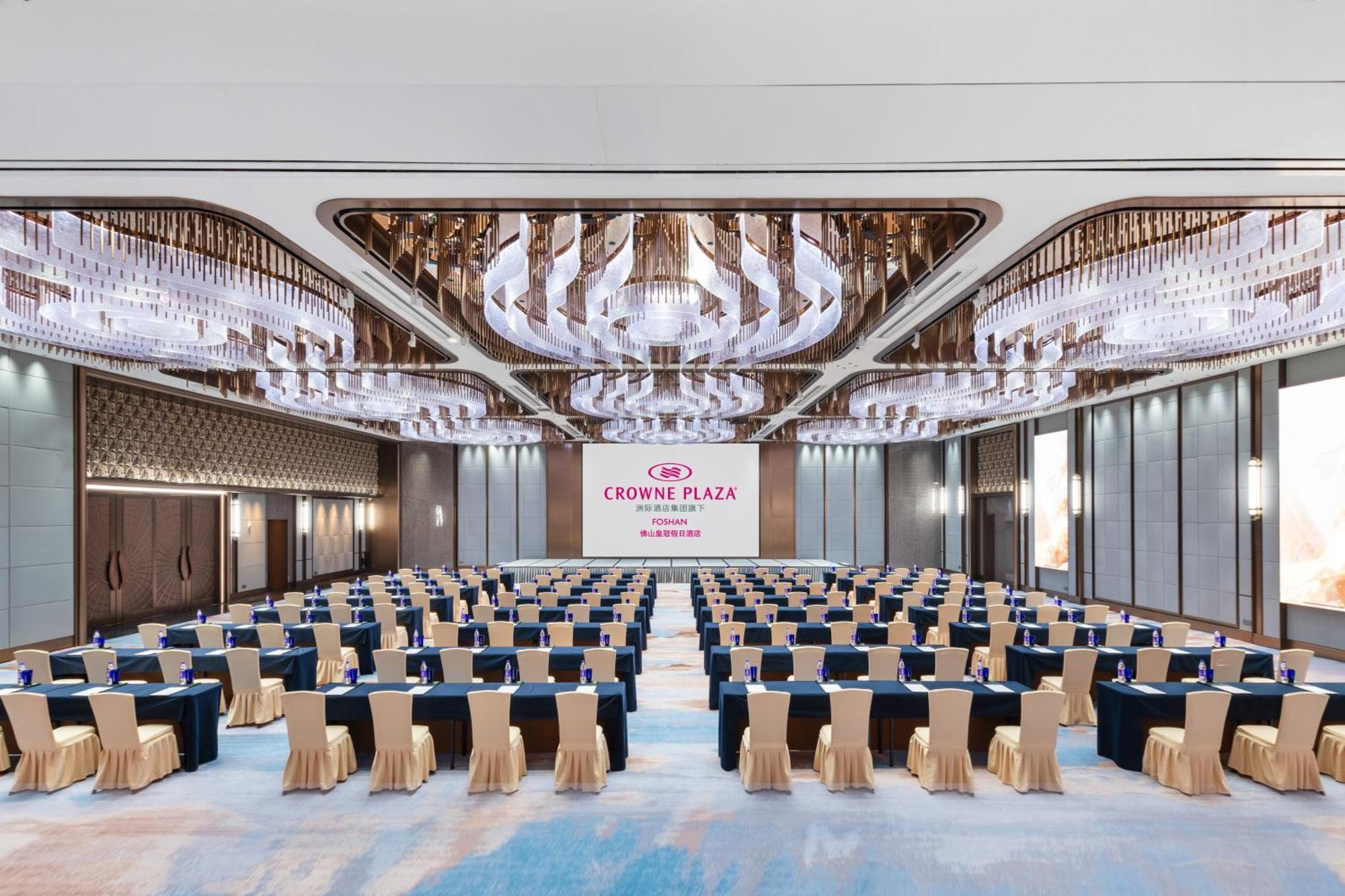 Crowne Plaza Foshan By Ihg - Canton Fair Free Shuttle Bus Extérieur photo