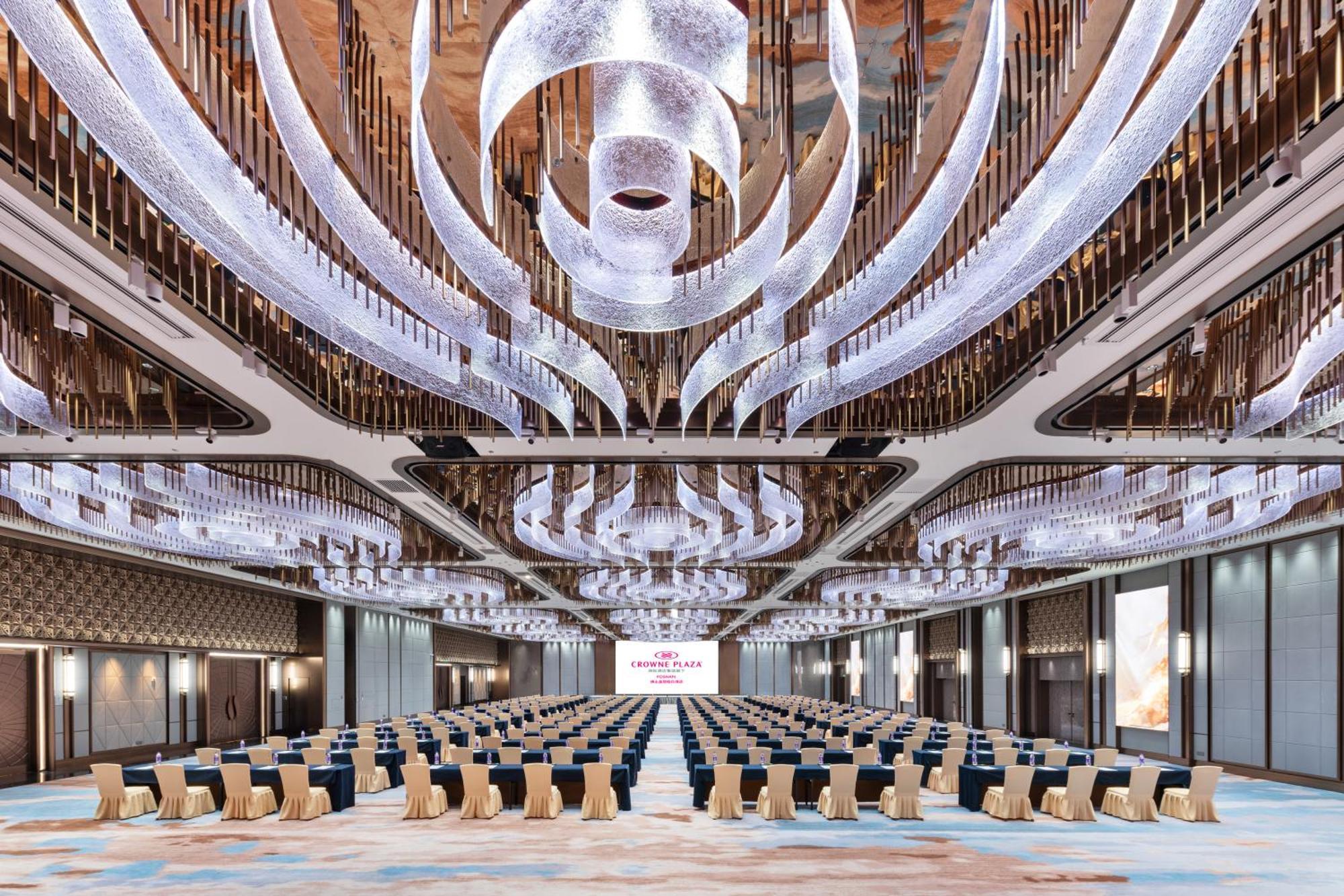 Crowne Plaza Foshan By Ihg - Canton Fair Free Shuttle Bus Extérieur photo