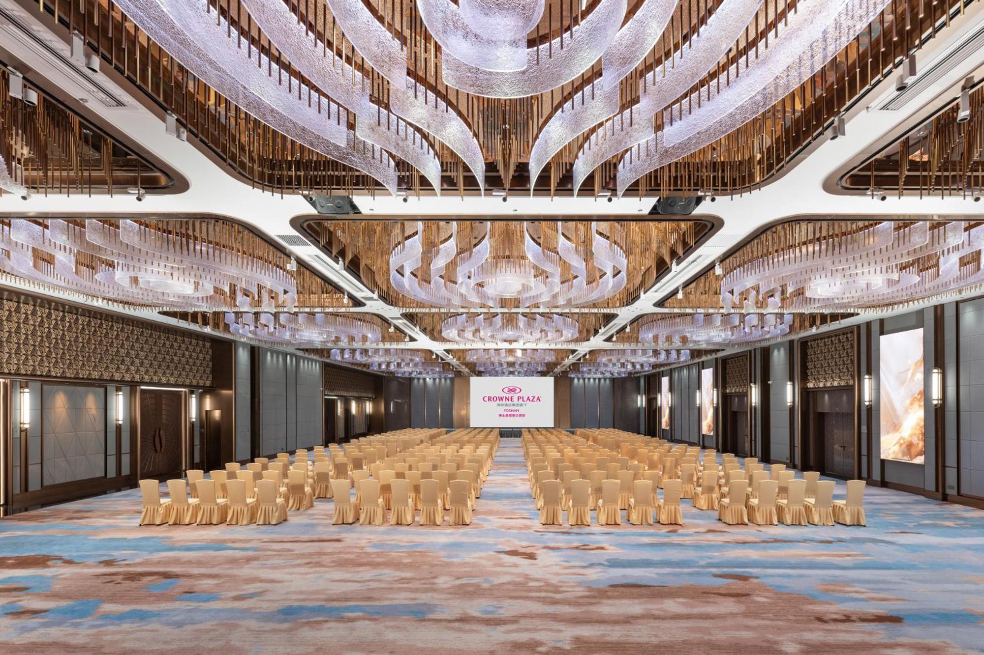 Crowne Plaza Foshan By Ihg - Canton Fair Free Shuttle Bus Extérieur photo