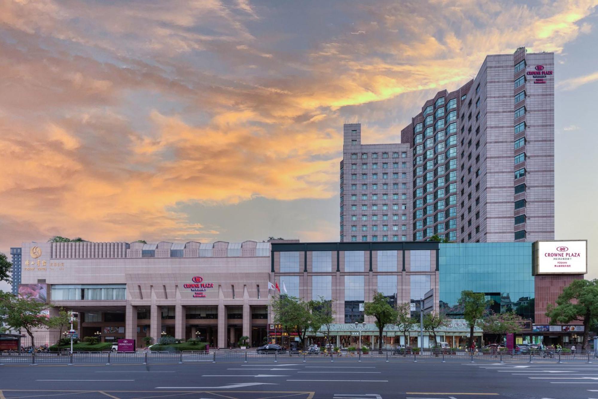 Crowne Plaza Foshan By Ihg - Canton Fair Free Shuttle Bus Extérieur photo